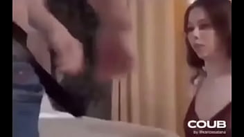 Wey saca guitarra de sus pantalones