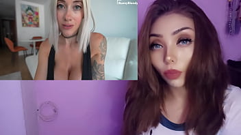 Gemelas compartiendo una misma polla