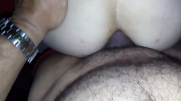 A magrela do churrasco sofreu pra dar a bundinha