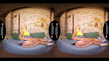 Blonde sexy babe Blonde sexy babe