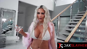 Curvy danii banks tight pussy craves for bbc wild banging