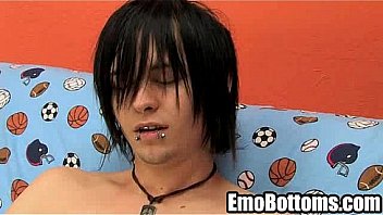 A Sexy Tattooed Punk Twink Jerks His Cock Off thumbnail