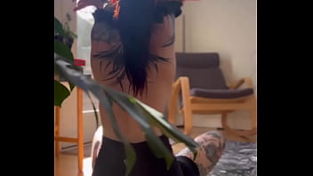 I love waking up in the morning and stretching my asshole