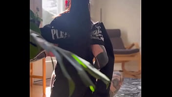 I love waking up in the morning and stretching my asshole