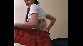 Belle emy angel et ses fesses