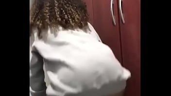 Mi amiga bailando para mi