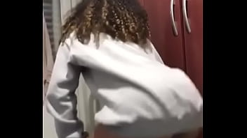 Mi amiga bailando para mi