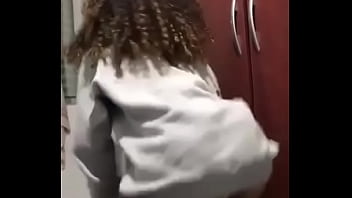 Mi amiga bailando para mi