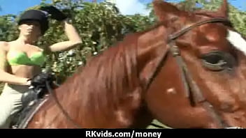 Amateur chick takes money for a fuck 9