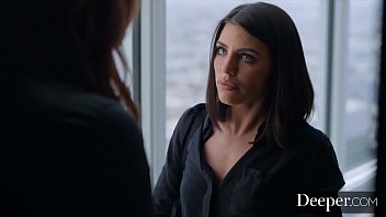 Deeper kinky babes fucked in foursome