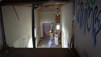 Nymphoman alarm im lost place drei schlampen dreckig von zwei schwänzen aufgerissen