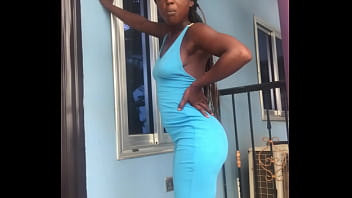 Crazybitch twerking on the balcony