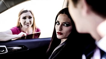 Cute girl hitchhiker fucks for a free car gracie may green kissa sins & markus dupree