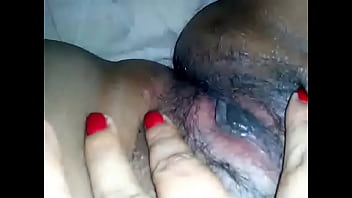 Joyera quiere que le pula el anillo