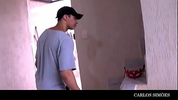 Amiga gostosa não resistiu ao pau grande do meu namorado