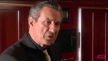 Blazing brunette tera patrick cums really hard after diddling in pov