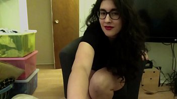 Sexy brunette big ass milf talks about why she loves big dicks