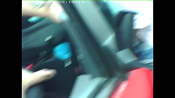 Amo que meu marido me leve pra passear e me expor para estranhos nas ruas amo ser apalpada por estanhos e punhetarem em cima de mim