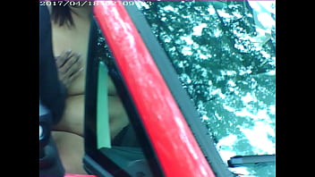 Amo que meu marido me leve pra passear e me expor para estranhos nas ruas amo ser apalpada por estanhos e punhetarem em cima de mim