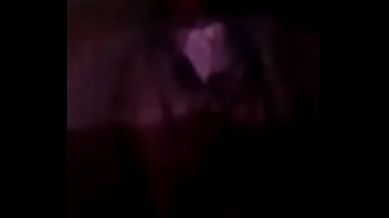 Relaxando com banana e me chamando gozando duas ve