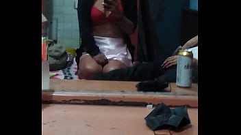 Quien será esta chica sexy