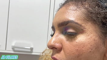 La em casa quem manda sou quando eu falo come minha buceta meu corninho obedece na hora