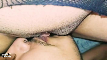 Gatita puta en celo quiere lamida de coño