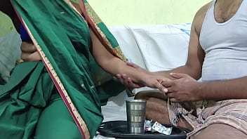 आंटी के चूत के अंदर ज्यादा गर्मी थी तो अंकल ने मिटाया आंटी के चूत के अंदर ज्यादा गर्मी थी तो अंकल ने मिटाया