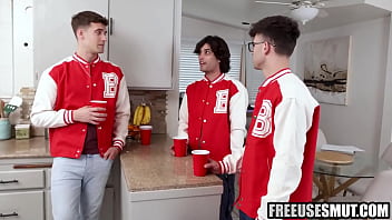 Gf freeused on bf's brthday party ifo guests