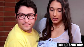 Gf freeused on bf's brthday party ifo guests