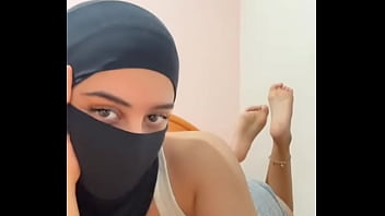 Feet that deserve all the attention