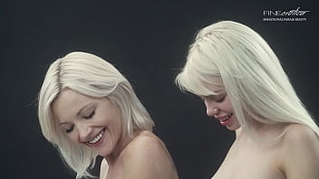 Zazie and winter slow motion scissoring