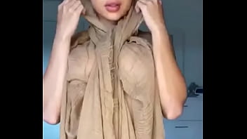 Survivor from beirute show your body