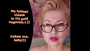 Dildoing of a mature bitch on a background of colorful balloons