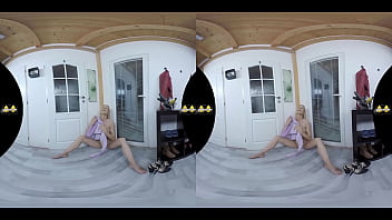 Swedish slut piss and fucks a vibrator in vr