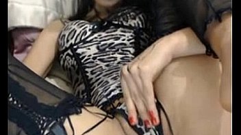 Sexy masked cam model ass fingering