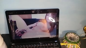 Wanking to a sexy girl