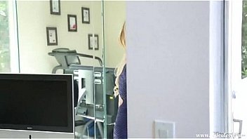 Neighbor caught on a stepmom and not her