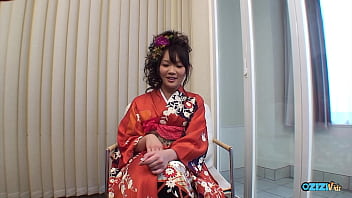 Attractive asian geisha exposes herself and enrolls for a genital massage