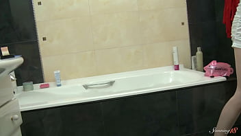 Tiny blonde paula z fingers her eager pussy in the bathtub