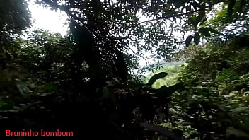 Trilha com duas gostosas o que será que rolou por lá