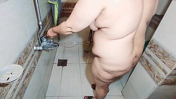 Muslim bbw wife caught on camera while taking bath naked indian big ass big boobs and big pussy