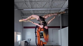 Splits bondage robots