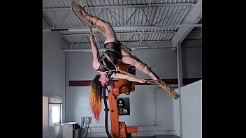 Splits bondage robots