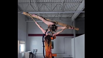 Splits bondage robots