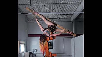 Splits bondage robots