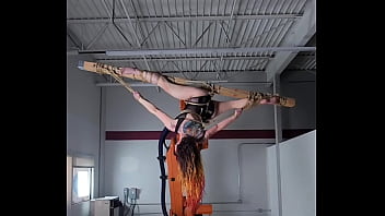 Splits bondage robots