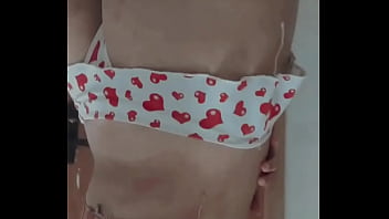 Safadinha se exibindo para o ficante