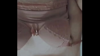 Safadinha se exibindo para o ficante