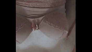 Safadinha se exibindo para o ficante